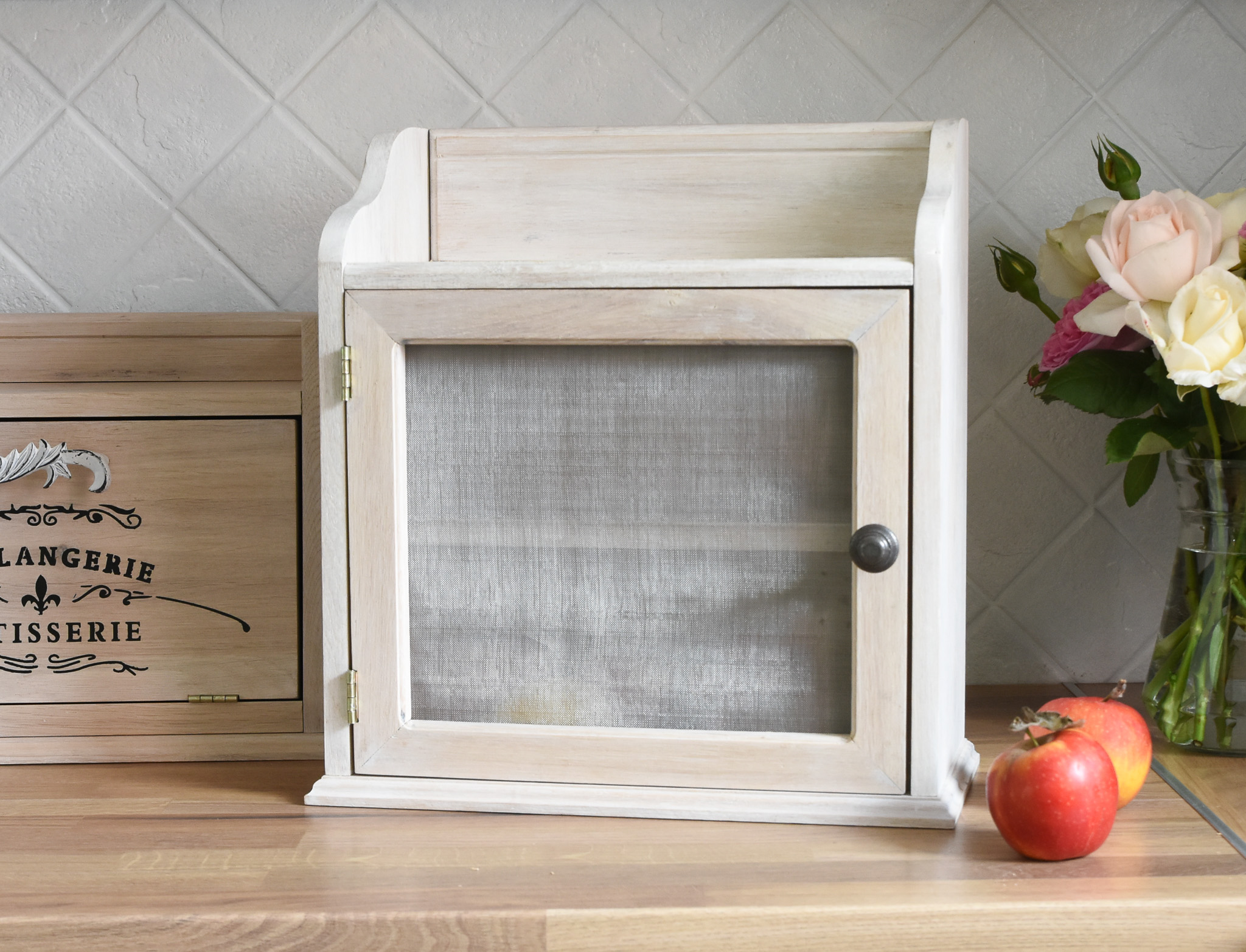 Wooden Kitchen Storage Cabinet with Mesh Door